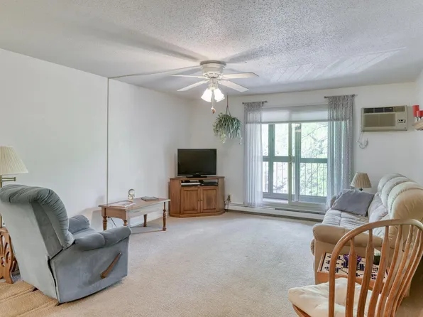 5627 Green Circle Dr APT 317, Minnetonka, MN 55343