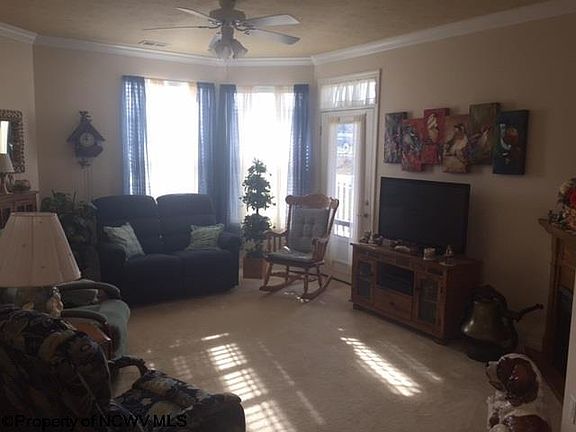 5th image of 2828 Suncrest Village Cir