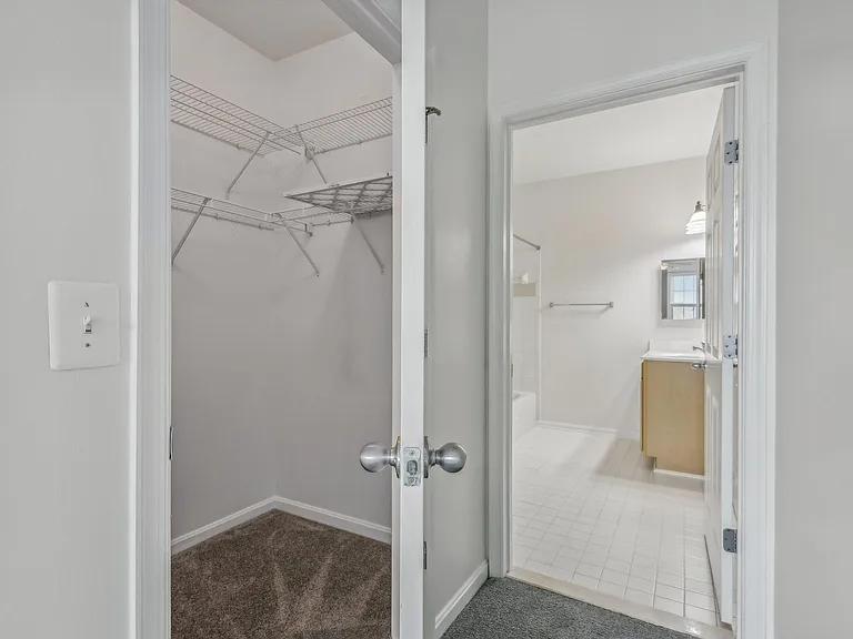 2321 25th St S #411 — Photo 23