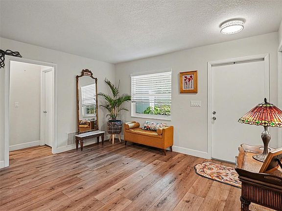 2nd image of 5612 PALM AIRE DRIVE