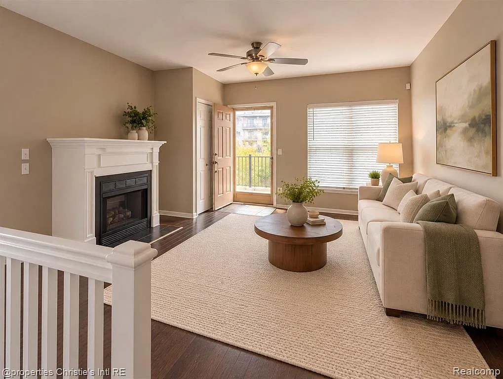 3 bed, 1.5 bath, 1520 sqft, $2,900 — Photo 4