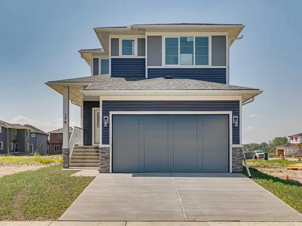 178 E Clearwater Ter, Chestermere, AB T1X 2M5