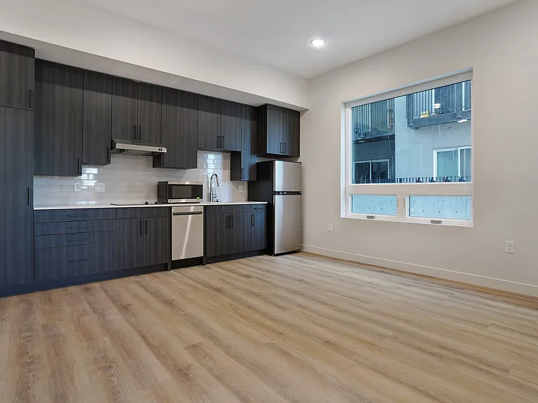 9Ten Apartments — Photo 15