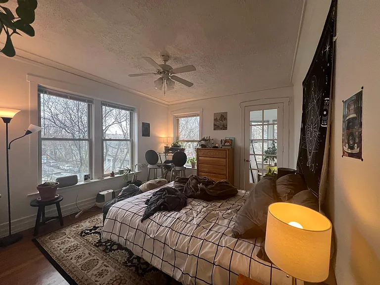 6321 N Greenview Ave #3 — Photo 5