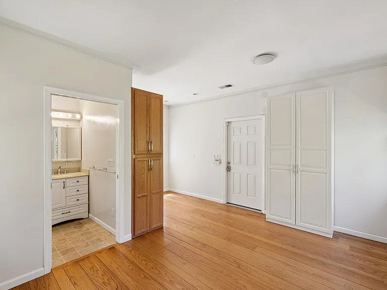 970 Palo Alto Ave — Photo 60