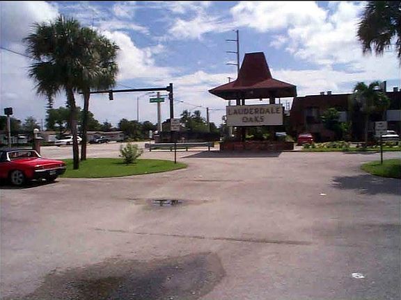 2009.08.27 3091 NW 46th Ave. 106C Exterior Street