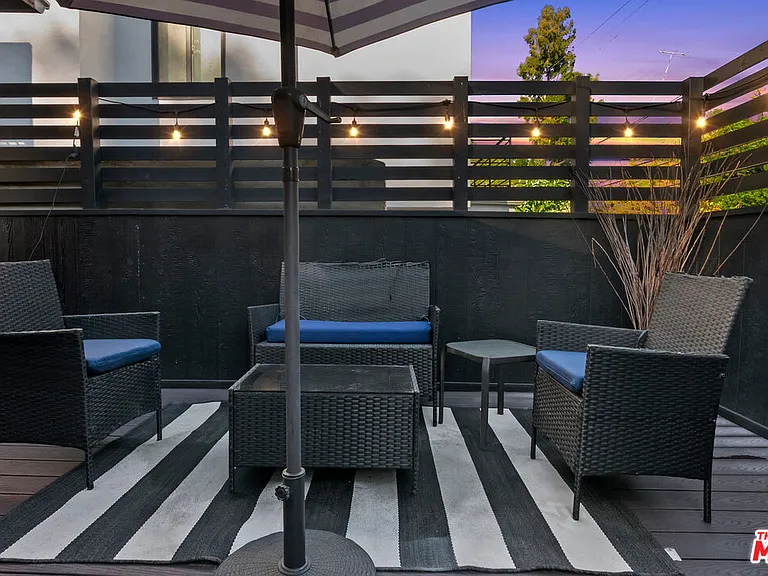 1653 N Beverly Glen Blvd — Photo 20