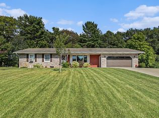 17686 Navaho Dr, Spring Lake, MI 49456