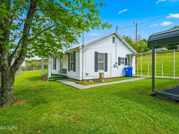 101 Dowlen Ln, Rocky Top, TN 37769