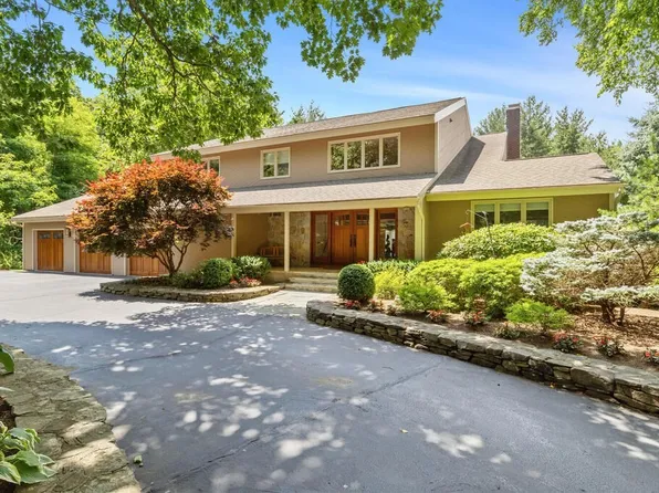 73 Plympton Rd, Sudbury, MA 01776