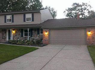 29673 Muirland Dr, Farmington Hills, MI 48334