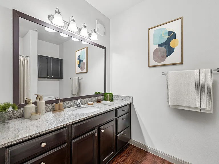West Creek Apartments — Photo 40