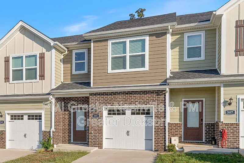 3 bed, 2.5 bath, 1587 sqft, $1,950 — Photo 2