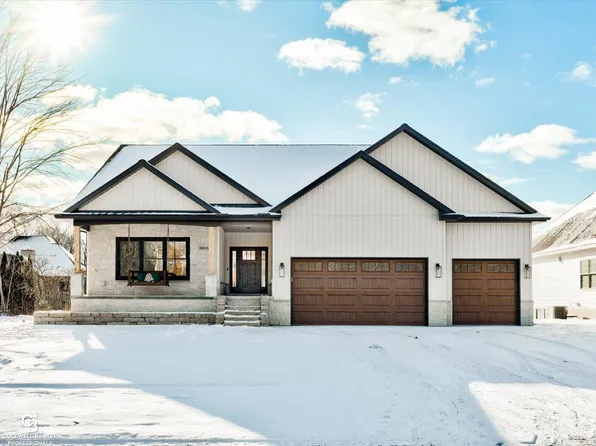 3915 Capital Ave, Fort Gratiot, MI 48059