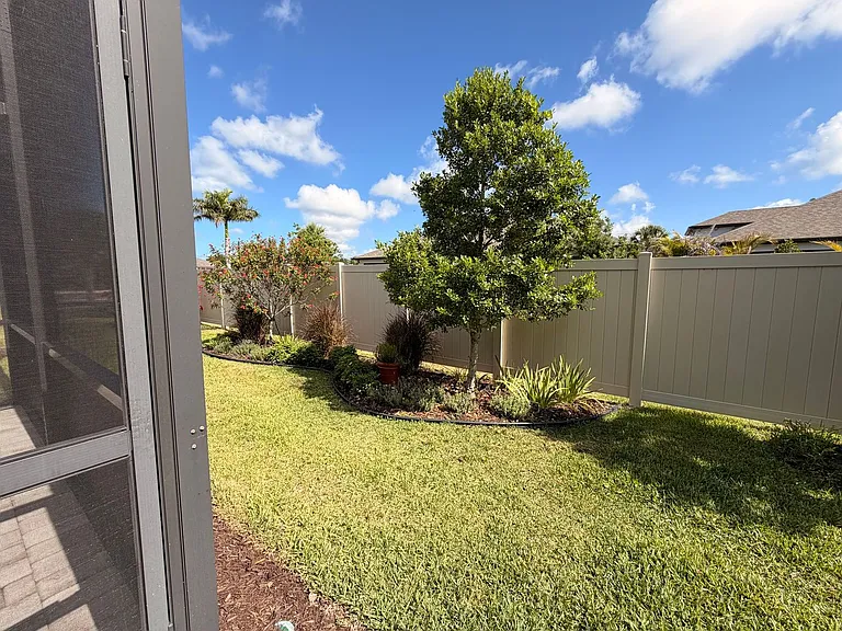 6001 Fiore Dr — Photo 28