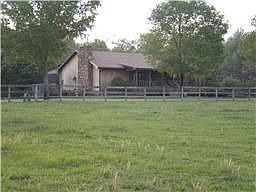 Home for Sale in Lawrenceburg, Tennessee $246,900
