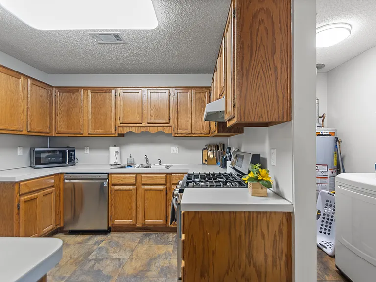 106 Willow Grove Ct — Photo 11