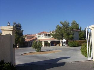 21028 Mountain View Rd, Apple Valley, CA 92308