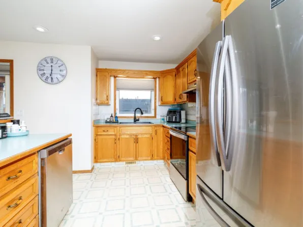 Beautiful 4 Bedroom Home in Sylvan Lake!, 9 Parson Dr, Sylvan Lake, AB T4S 1K4