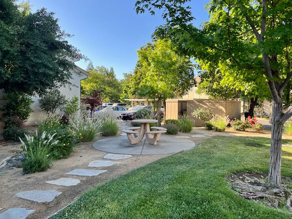 Building Photo - 2128 Bueno Dr #21
