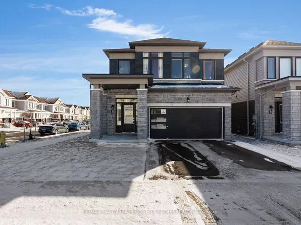 52 Durham Ave, Barrie, ON L9J 0W7