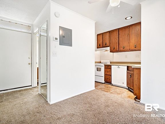 2nd image of 1001 Seacliff Dr N #1001