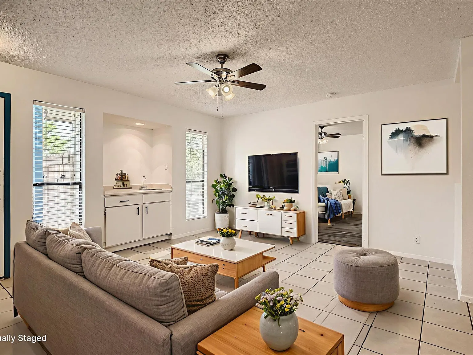 3 bed, 2.0 bath, 957 sqft, $1,295 — Photo 3