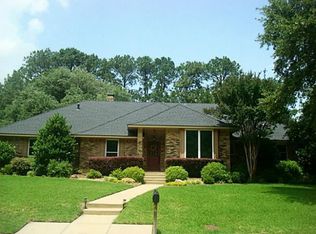 2213 Stonegate Dr, Denton, TX 76205