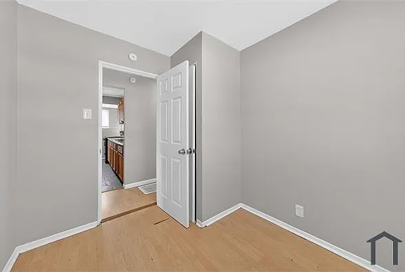 146 Grampian Rd — Photo 16