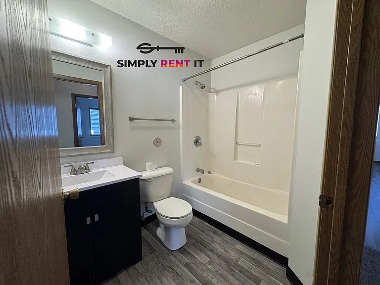 4549 Steinbeck St #1 — Photo 8