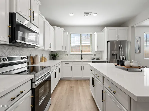 2196 E BRIGADIER Drive, Gilbert, AZ 85298