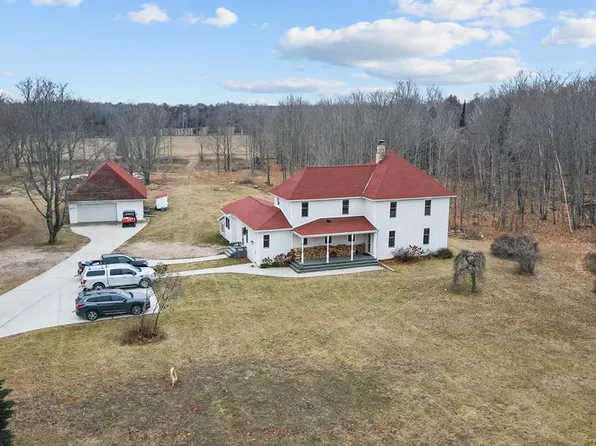 1249 Aznoe Rd, Washington Island, WI 54246