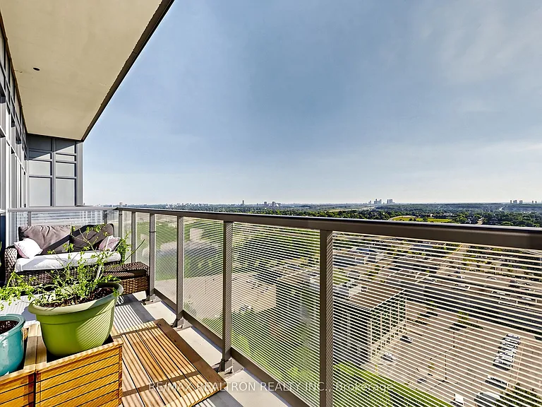 65 Oneida Cres #Penthouse 06 — Photo 31