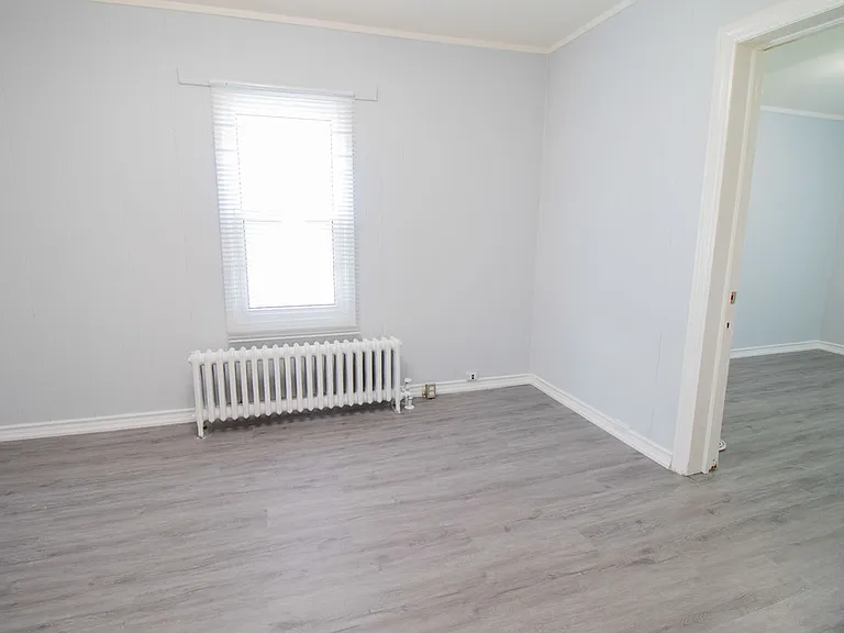 19 Dain Ave — Photo 7