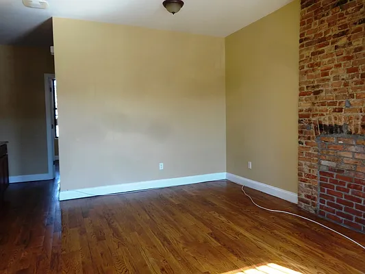 Rented by Blue Egg Realty Corp | media 27