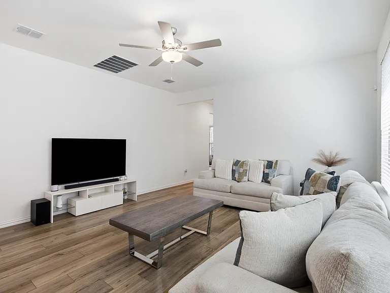 1121 Western Yarrow Ave — Photo 11