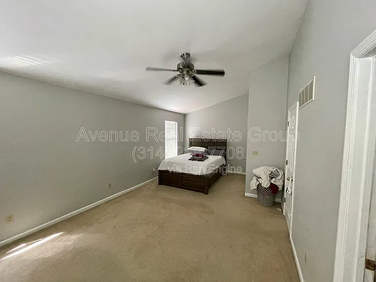 5776 Kingsbury Pl — Photo 8