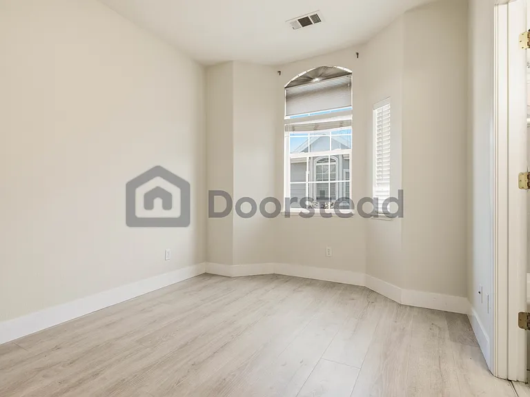 2414 Falk Ct — Photo 12