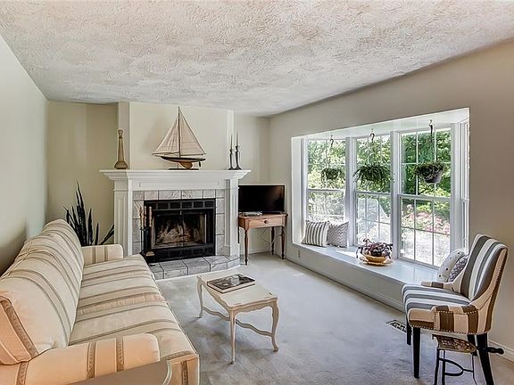 4th image of 3656 Echo Hill Ln