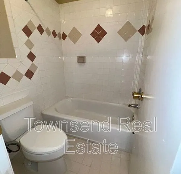 5214 Rockingham Rd — Photo 16