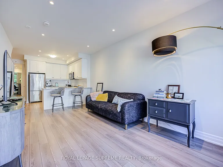 652 Cricklewood Dr #207 — Photo 5