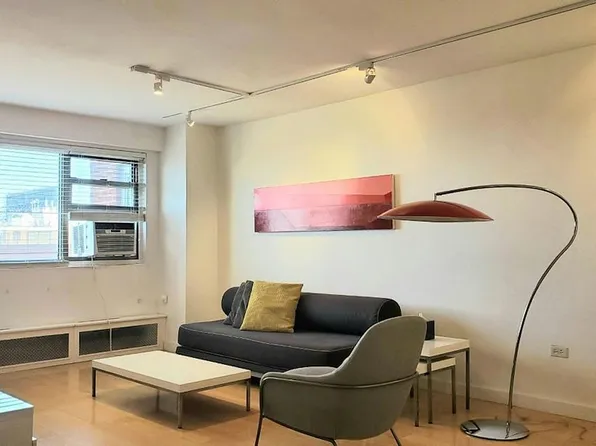 215 Adams St APT 12F, Brooklyn, NY 11201