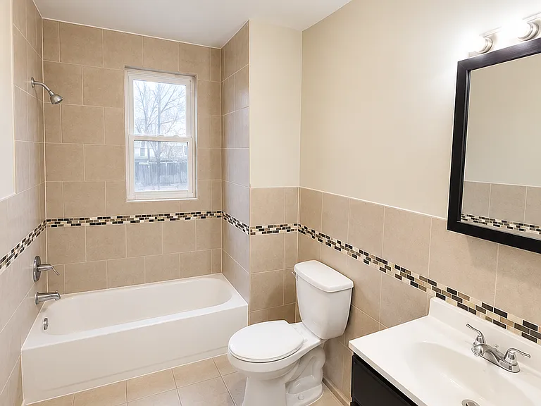 161 S 10th St #3LB — Photo 3
