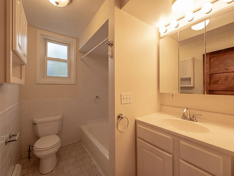 524 Saint James Pl #526 — Photo 16
