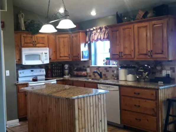 218 Marble Dr, Evanston, WY 82930