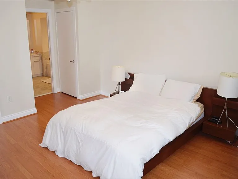 1060 Brickell Ave #1617 — Photo 5