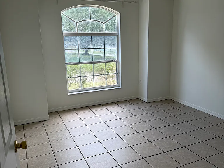 672 Reston Pl — Photo 14