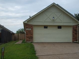 10730 Tall Oak Dr, Fort Worth, TX 76108