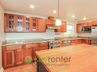 4439A 44th Ave SW, Seattle, WA 98116