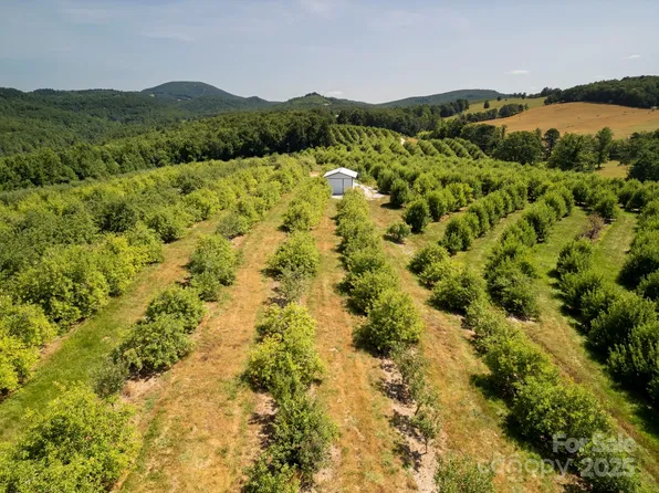 State Route 1713 Summer Rd, Hendersonville, NC 28792